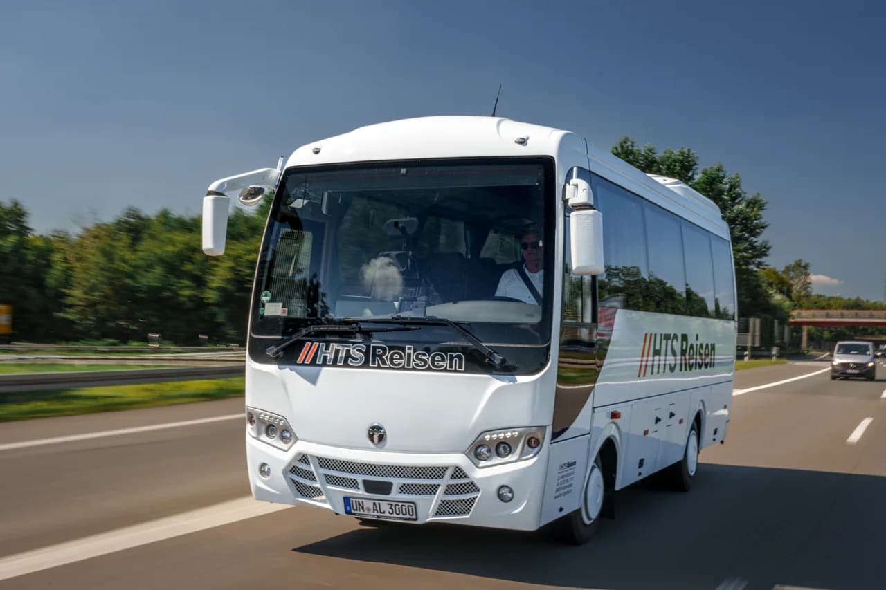 HTS Reisen Temsa Midi-Reisebus für Gruppen und Reisen